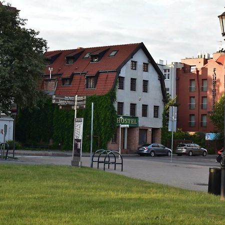 Hostel Przy Targu Rybnym กดัญสก์ ภายนอก รูปภาพ