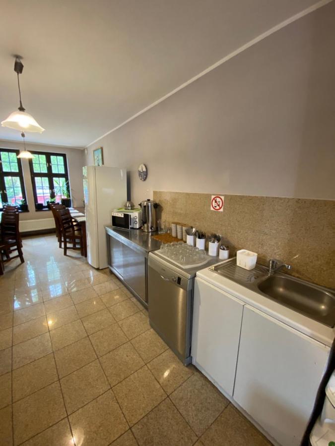 Hostel Przy Targu Rybnym กดัญสก์ ภายนอก รูปภาพ