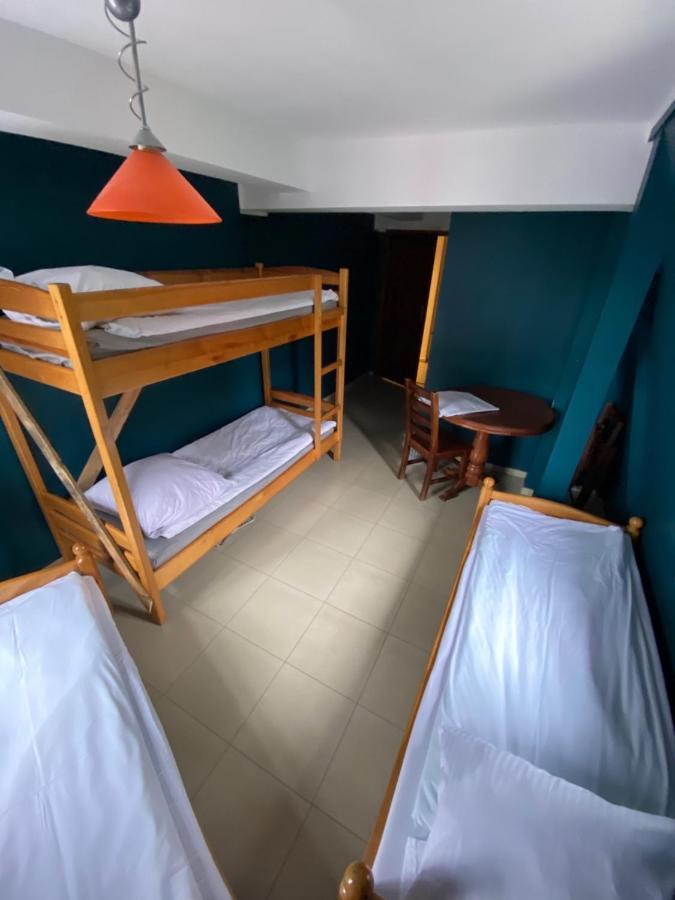 Hostel Przy Targu Rybnym กดัญสก์ ภายนอก รูปภาพ