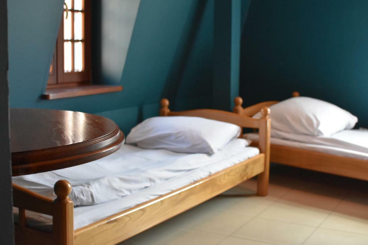 Hostel Przy Targu Rybnym กดัญสก์ ภายนอก รูปภาพ